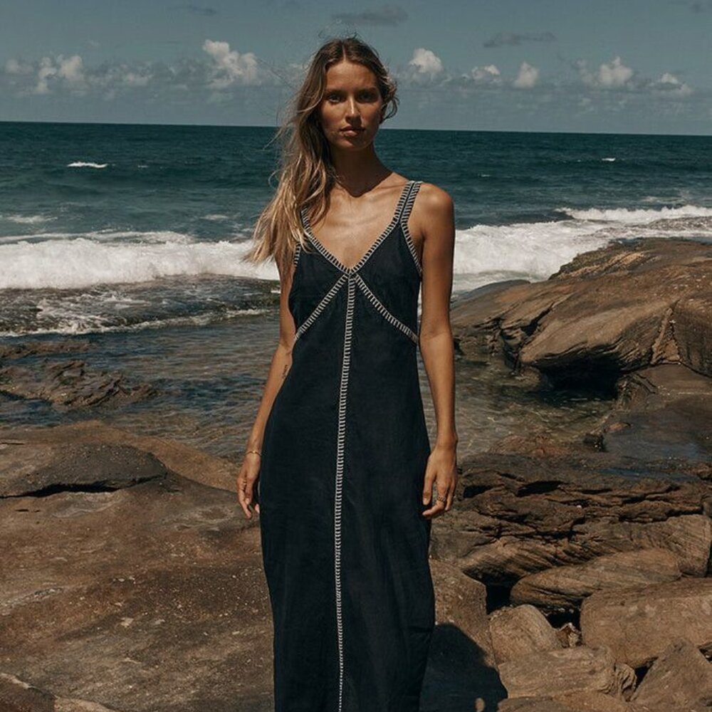 Dissh Bella Dress NWT